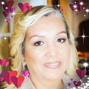 Meet your Posher, Cassandra